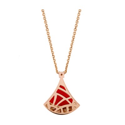 Divas' Dream necklace with pendant in 18 kt rose gold, set with a carnelian element and pave diamonds