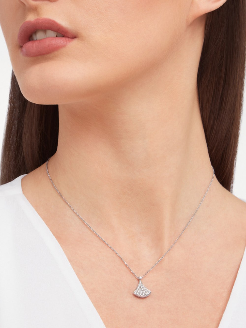 Rose gold DIVAS' DREAM Necklace Green with 0.13 ct Diamonds,Malachite |  Bulgari Official Store