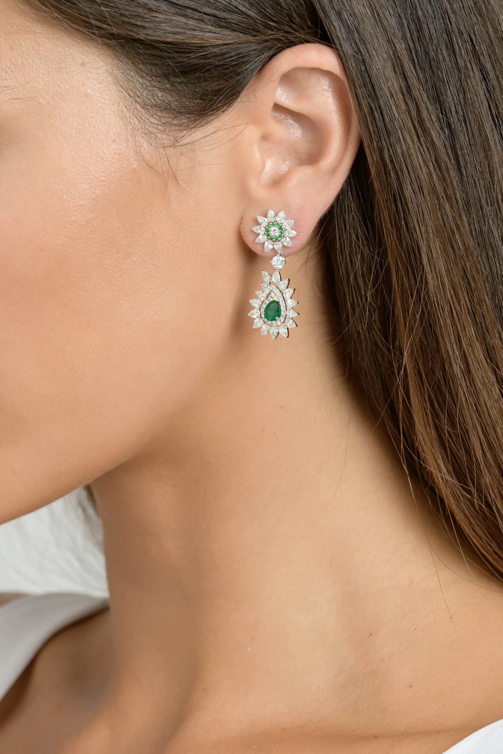 DiamondX 9K Gold 5CT Emerald Cut Cluster Setting Dangle Earrings  China  Jewelry and Dangle Earrings price  MadeinChinacom